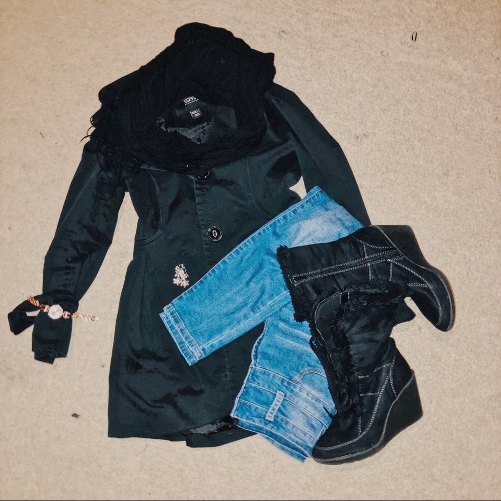 Women’s lace up winter boots with wedge